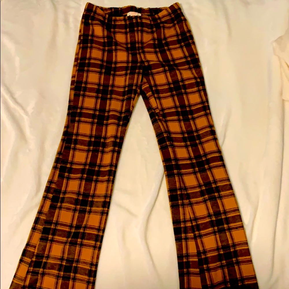 Festive bellbottoms from forever 21 💕